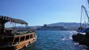 Boats and a cruise ship