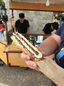 Marquesita with chocolate and bananan