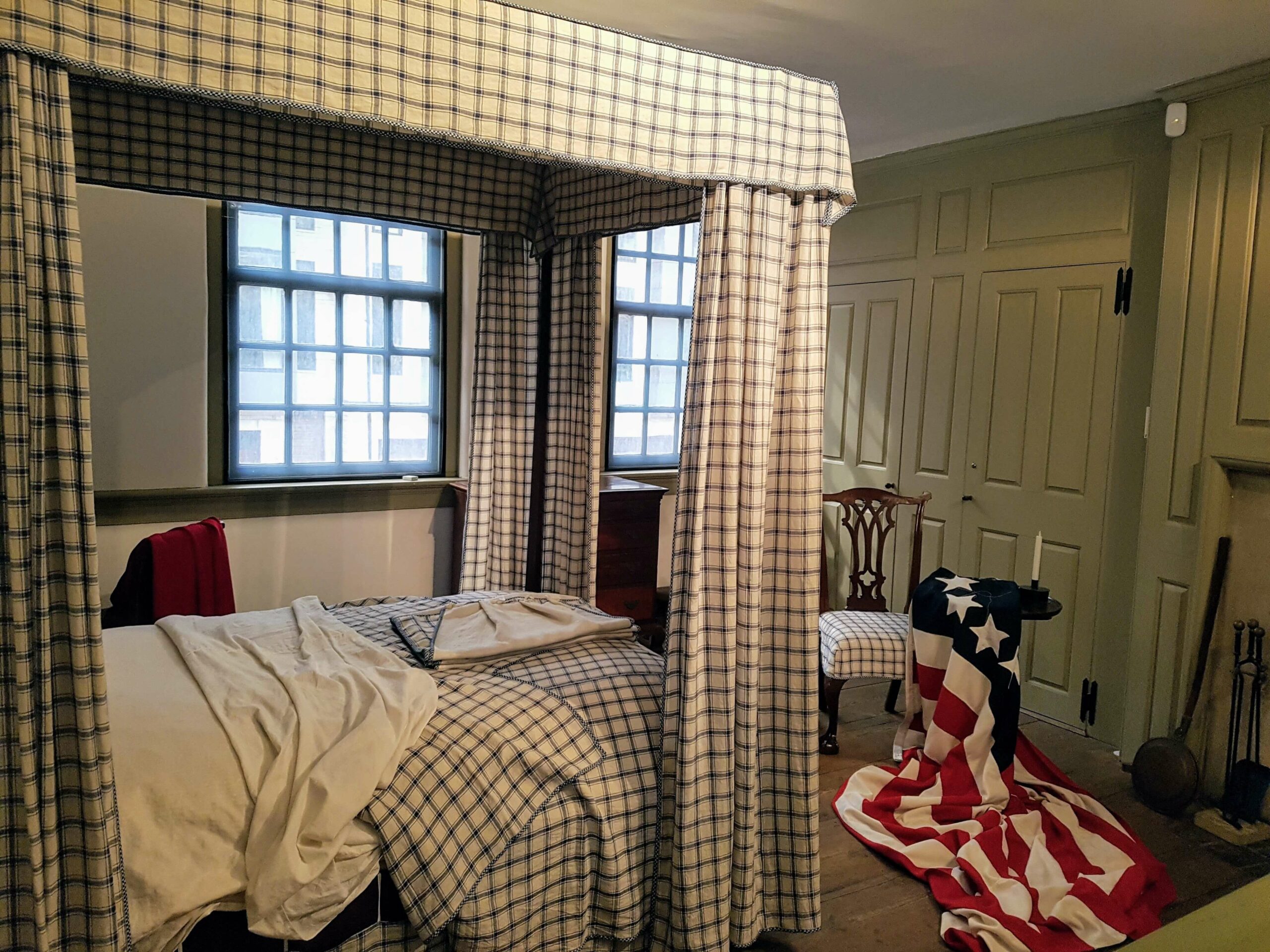 betsy-ross-house-inside-checkinaway