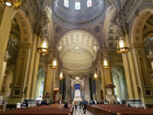 Cathedral Basilica of Saints Peter and Paul inside