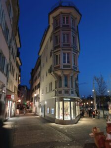 Niederdorfstrasse at night