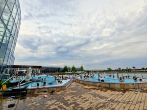 Palm - outside, Therme Bucharest