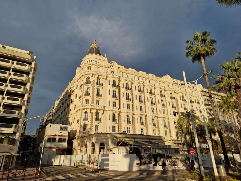 Cannes Carlton hotel | CheckinAway