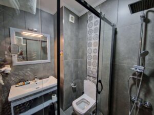 Bathroom at Almina Inn Hotel Istanbul