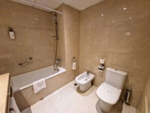Hotel Travel Park Lisboa Bathroom