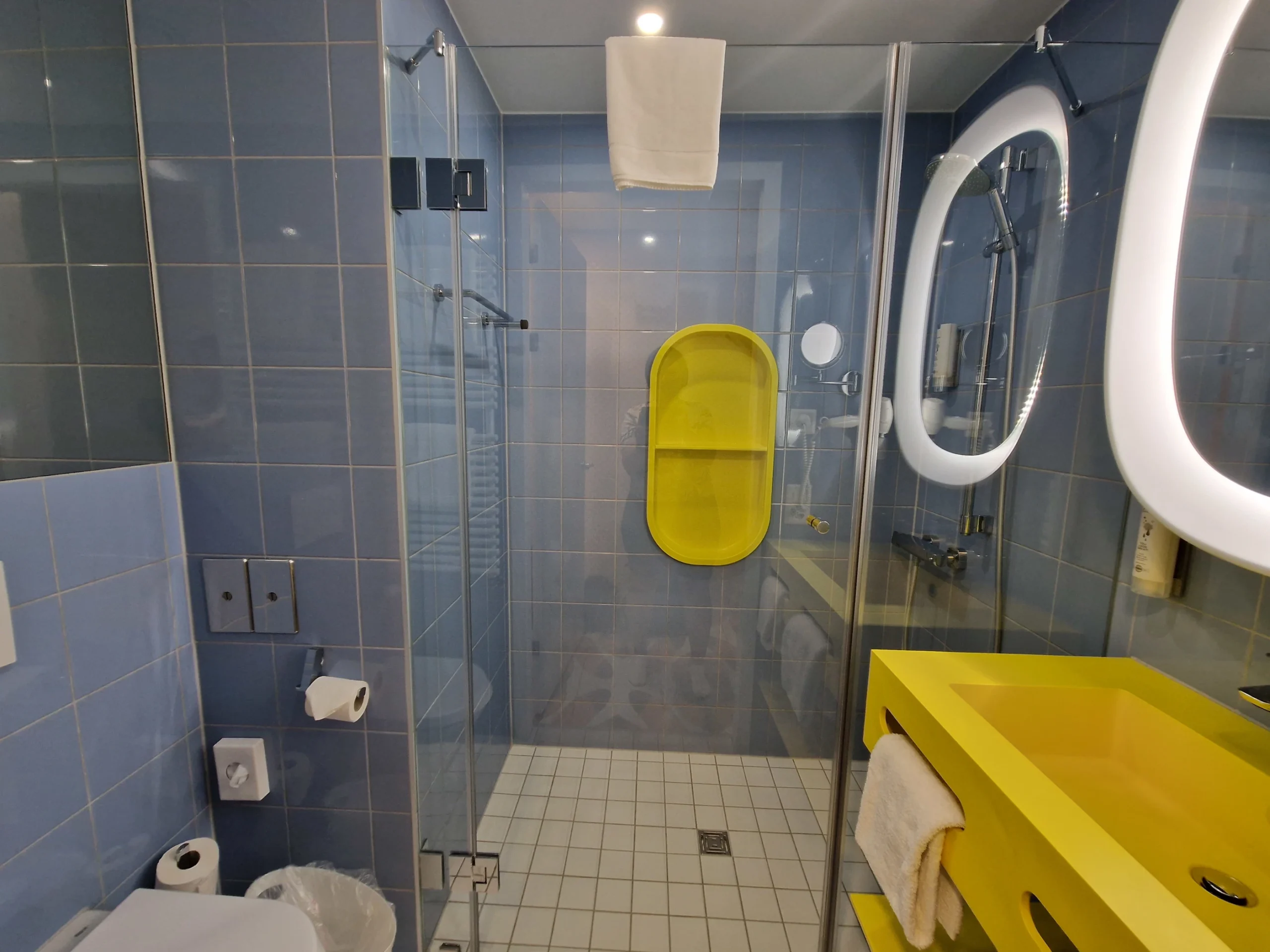 prizeotel Bern-City bathroom | CheckinAway