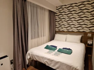 Karaksa hotel room