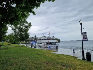 1000 islands boat trip