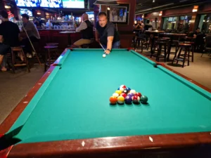 The Business Inn & Suites Ottawa MacLaren's on Elgin pool game