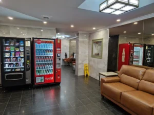 The Business Inn & Suites Ottawa lobby area