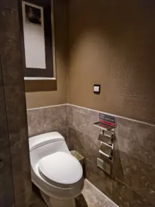 Ramada Xi'An apartment bathroom 1 toilet