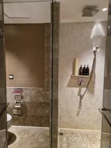 Ramada Xi'An apartment bathroom 1 view