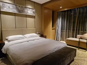 Ramada Xi'An apartment bedroom view
