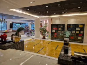 Ramada Xi'An foyer view