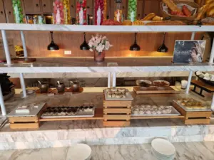 Jolie Vue hotel Guilin breakfast sweets