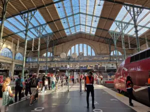 Paris Gare du Nord train