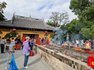 Shanghai Longhua Temple view