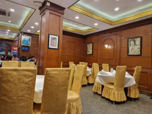 Shanghai food - Sanmalu Restaurant interior