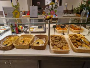 Mercure Hotel Brussels Centre Midi breakfast bread and pastries
