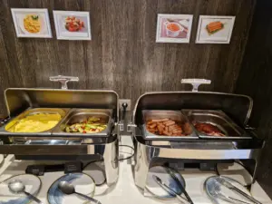 Mercure Hotel Brussels Centre Midi breakfast hot food