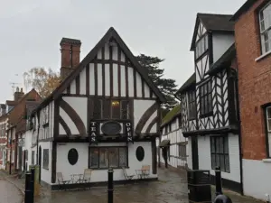 Warwick houses
