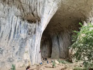 Prohodna cave entrance