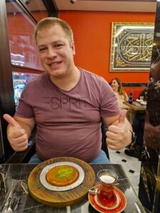 Istanbul food kunefe