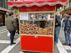 Istanbul food simit
