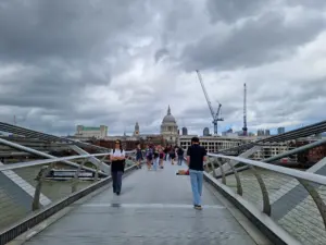 London - Millenium Bridge