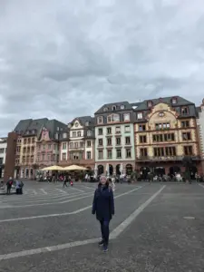 Mainz Rekonstruierter Marktplatz am Dom views