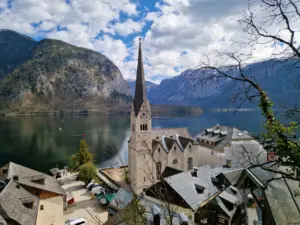 Hallstatt waterfall view path